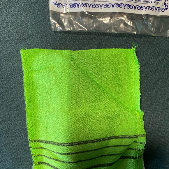 Turbie Twist and Salux Beauty Skin Cloth Set - Picture 4 of 4